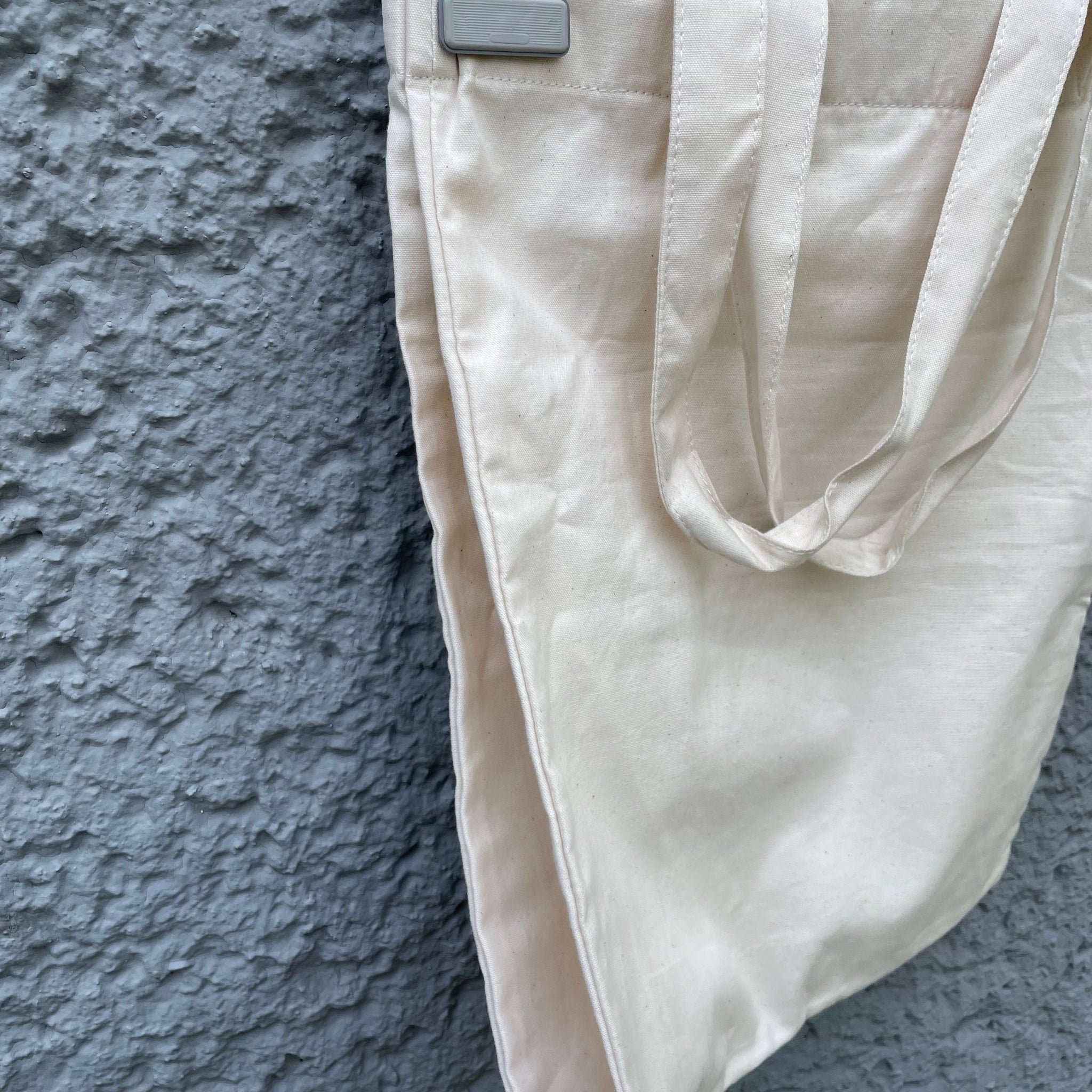 Comme des Garcons x The Met Beige Tote Bag 2017 – Asa Nisi Masa