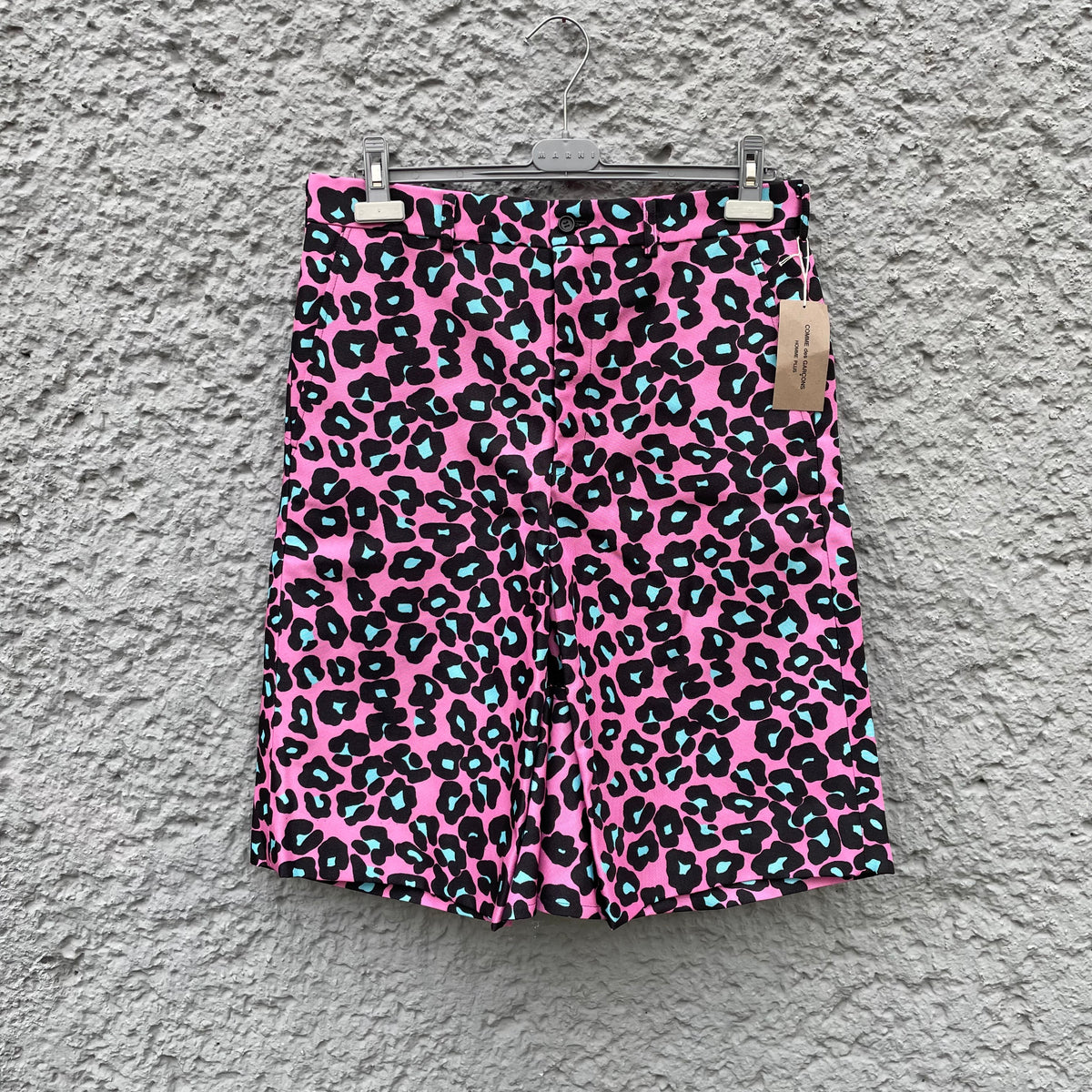 Comme Des Garçons Shirt Laughter print shorts - Pink