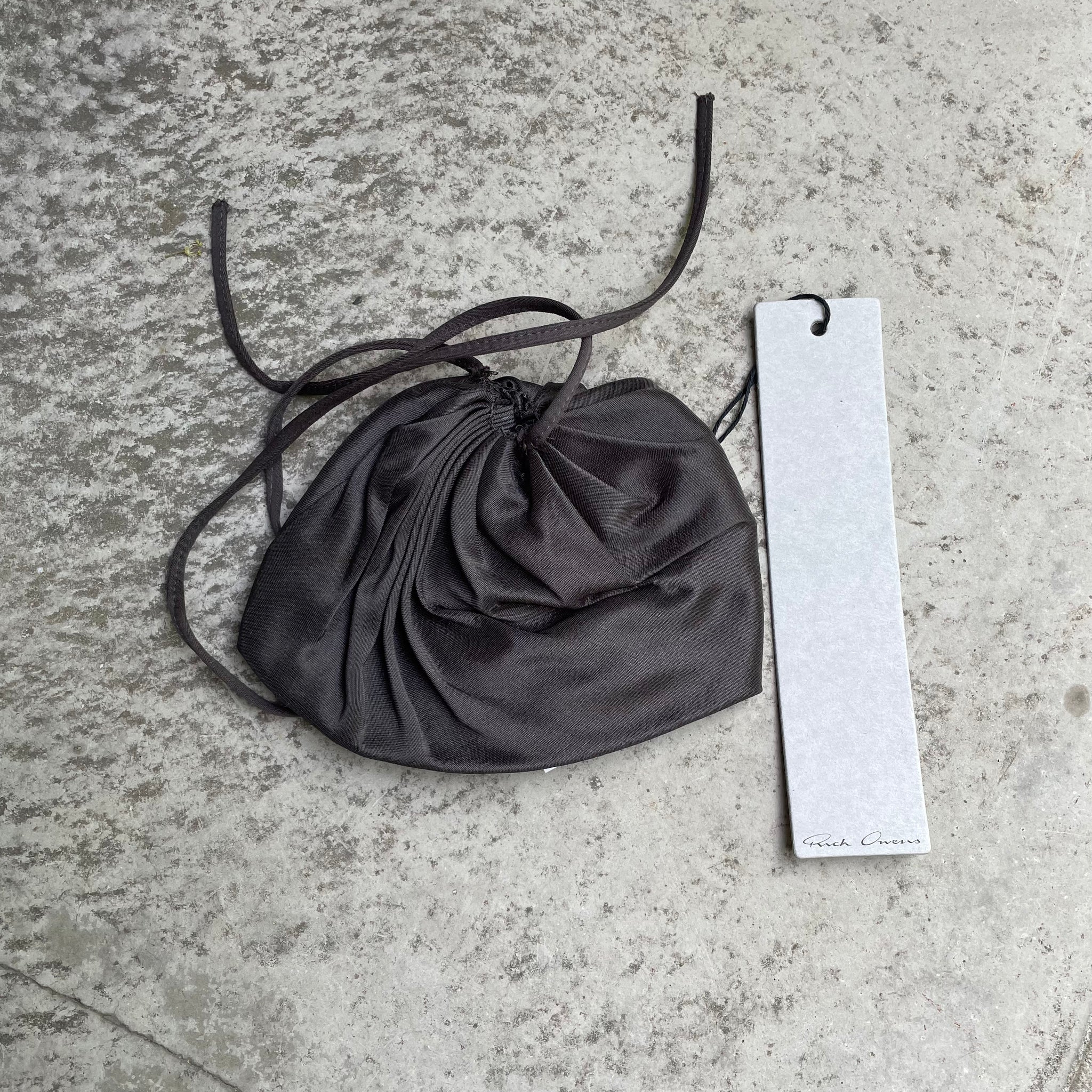 Brown Bell Runway Accessory