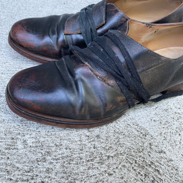 X Cherevichkiotvichki Derby Shoes with Clasp S/S18